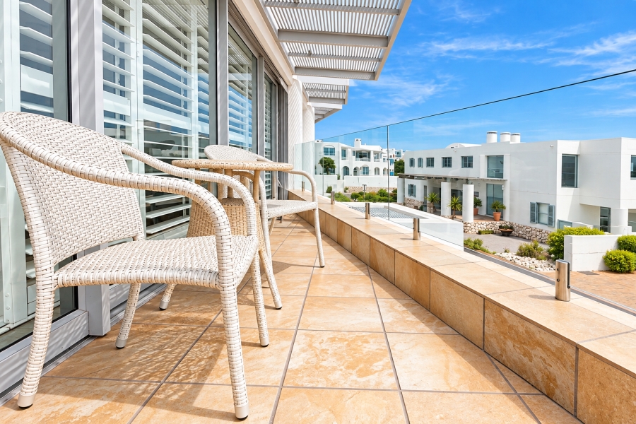 4 Bedroom Property for Sale in Paradise Beach Western Cape
